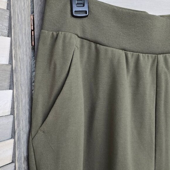 High-Rise French Terry Butter Wash Tapered Pants | All in Motion | Medium - Picture 5 of 13